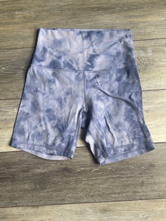 lululemon athletica Pants - Lululemon Athletica Align Light blue Tie-Dye High-Rise Bike Shorts Size 4